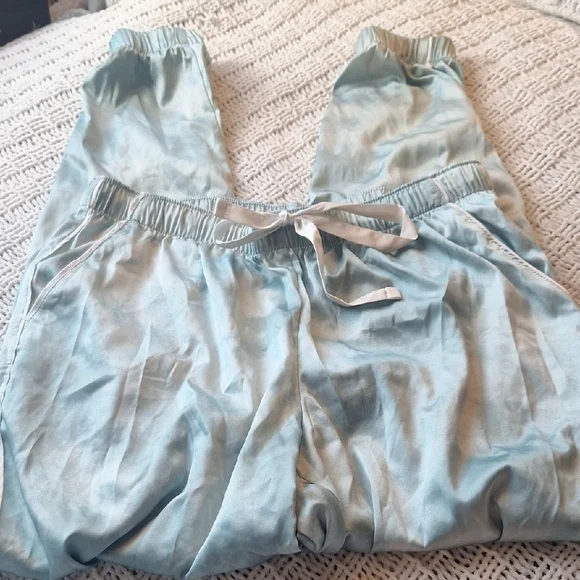 Stars Above Sky Green Satin Like Sleepwear Size S - Picture 1 of 5